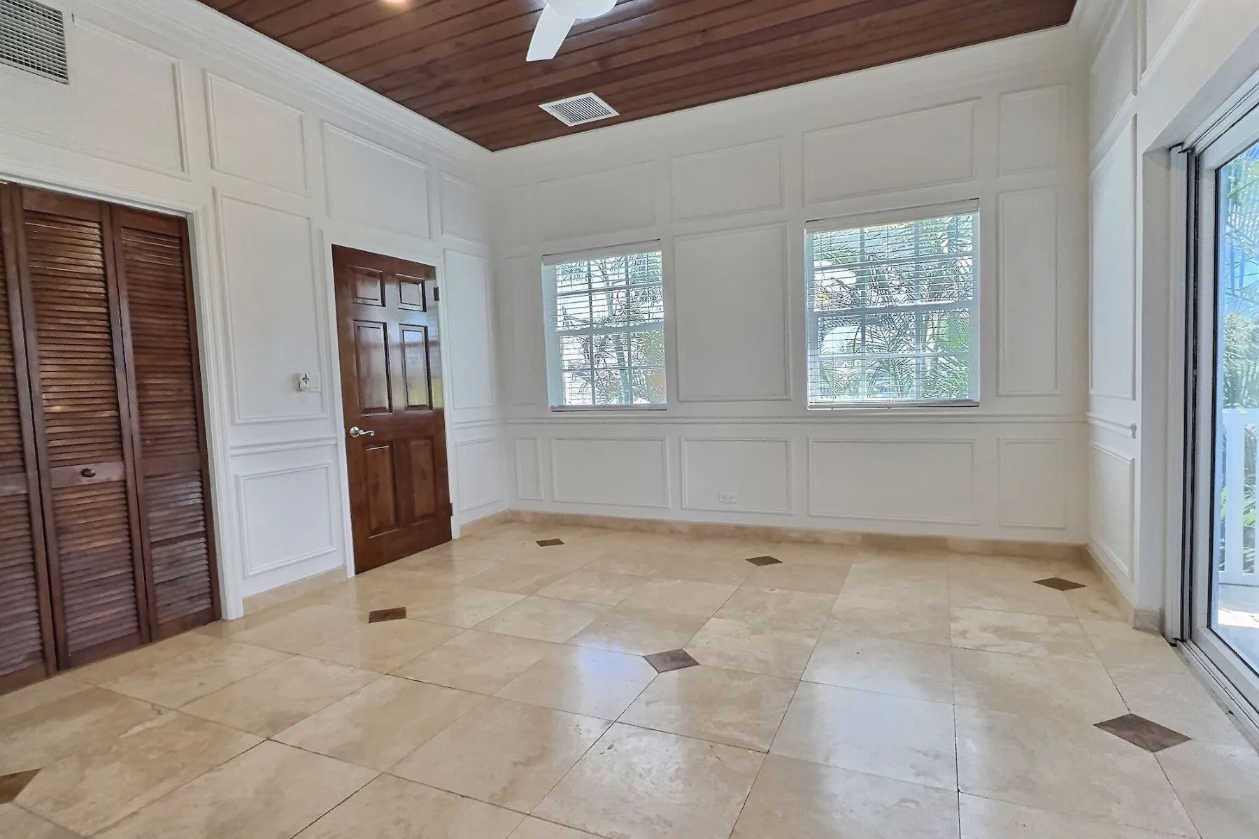 Master bedroom alternate view